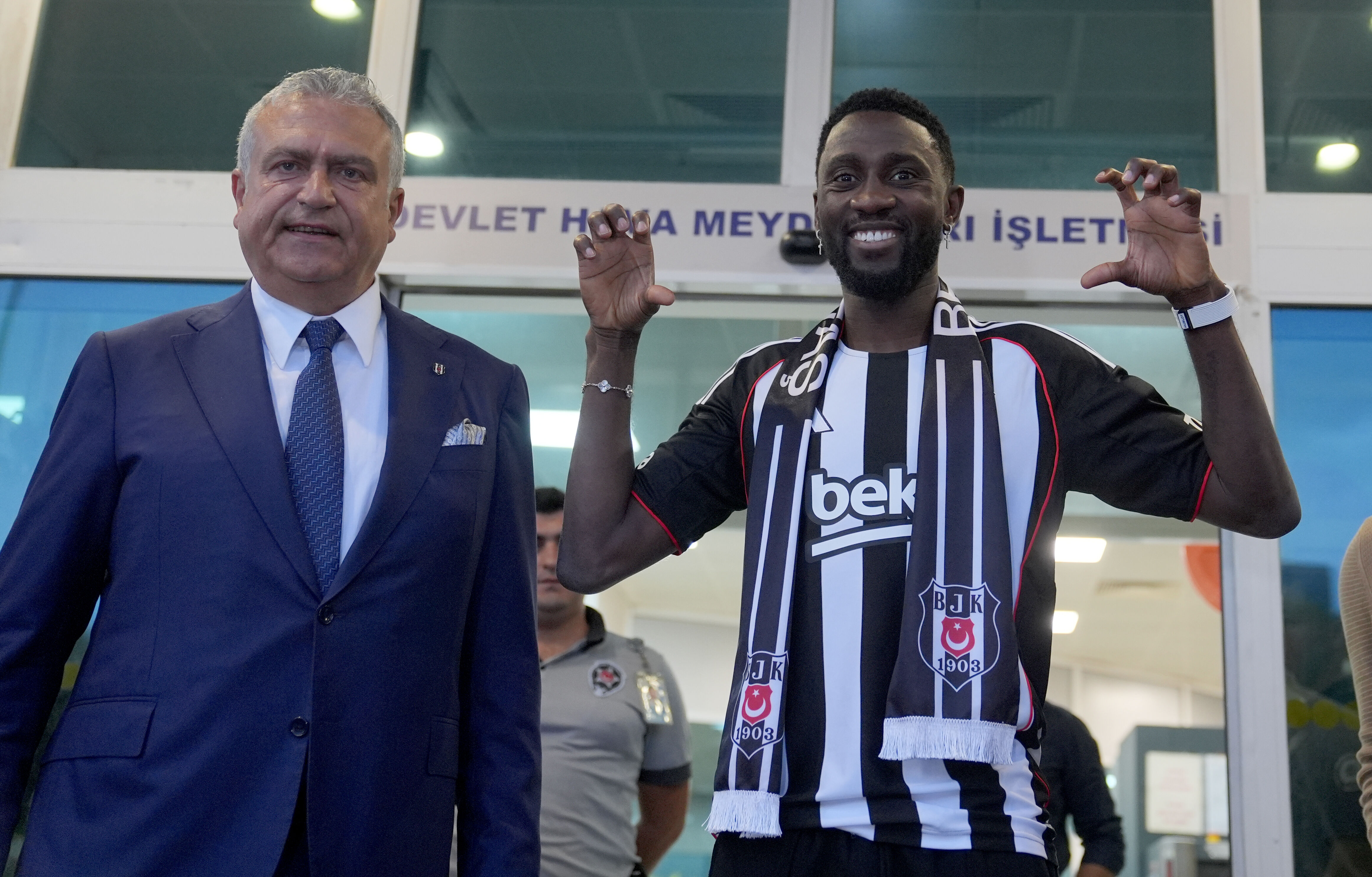 Beşiktaş’a ilaç olacak! Kartal’ın son transferi Wilfred Ndidi yaraları saracak Beşiktaş’a ilaç olacak! Kartal’ın son transferi Wilfred Ndidi yaraları saracak - 1. Resim