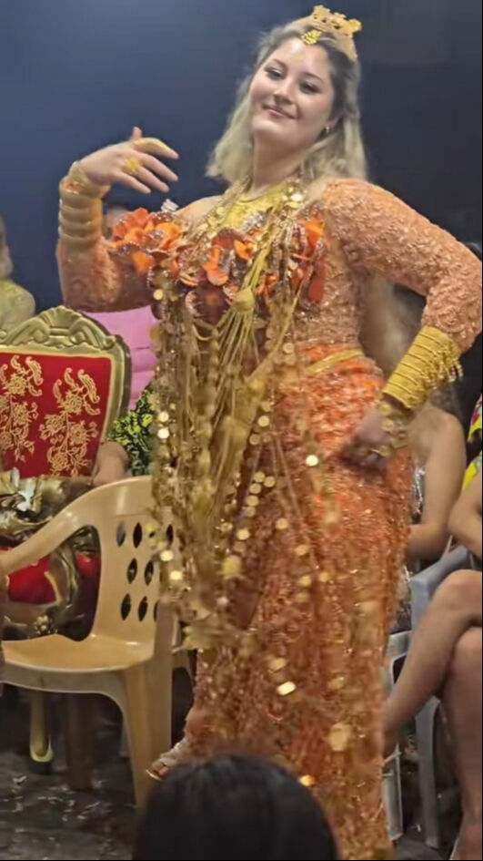 Görenleri şaşkına çevirdi! Kobra Murat’tan kızına servet değerinde altın: "Boyu kadar" - 4. Resim