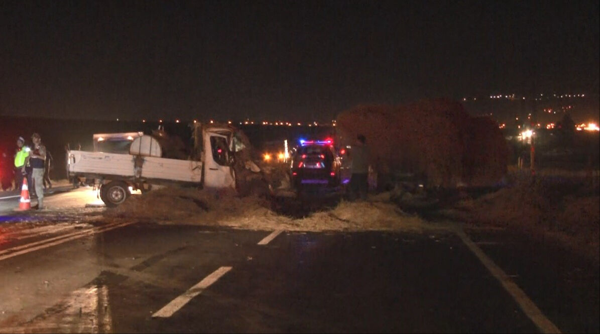 Kars'ta korkunç kaza! Ölü ve yaralılar var - 1. Resim