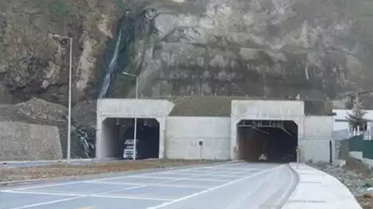 Türkiye sizi unutmadı, unutmayacak! Eren Bülbül ve Başçavuş Ferhat Gedik'in şehadetinin üzerinden 8 yıl geçti - 4. Resim