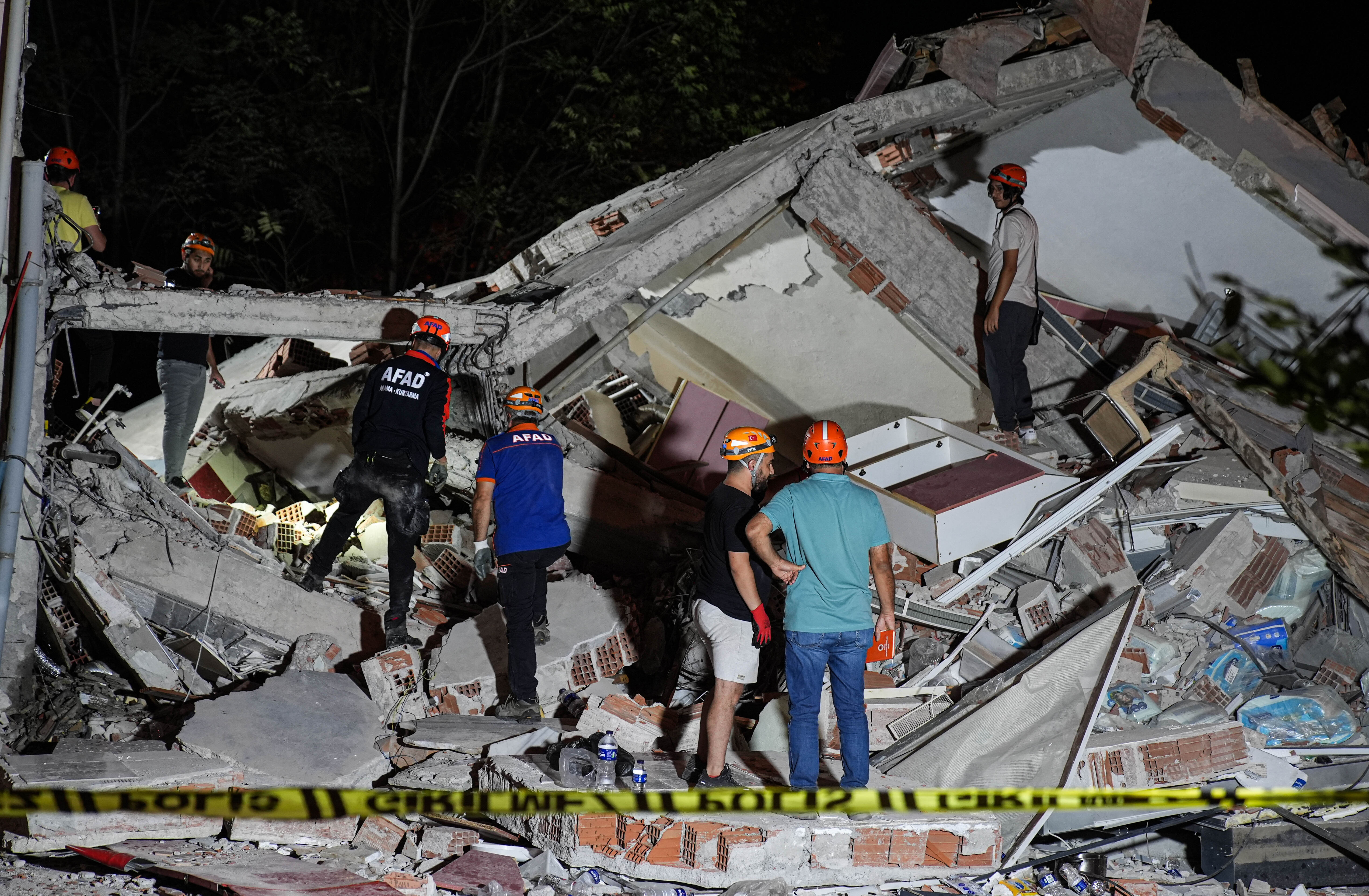 6.1'lik depremde 1 kişi can vermişti! O binanın müteahhiti ve sahibi gözaltında - 1. Resim