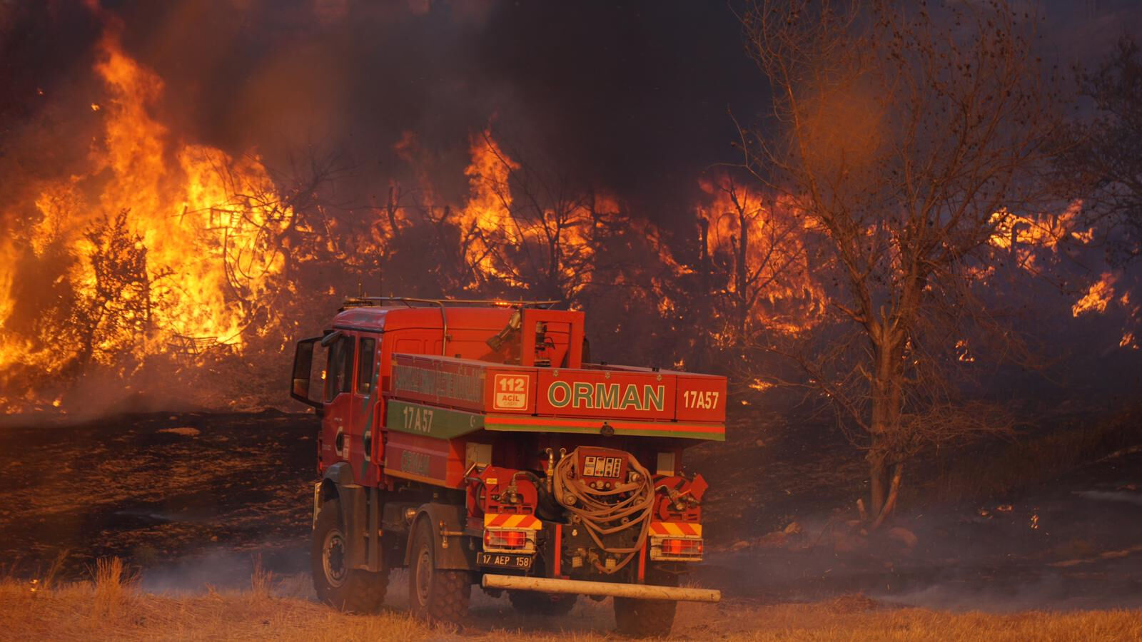 Çanakkale'de yangınında saatlerce mahsur kaldılar! Mehmetçik, alev çemberinin ortasındaki ekibi kurtardı - 1. Resim