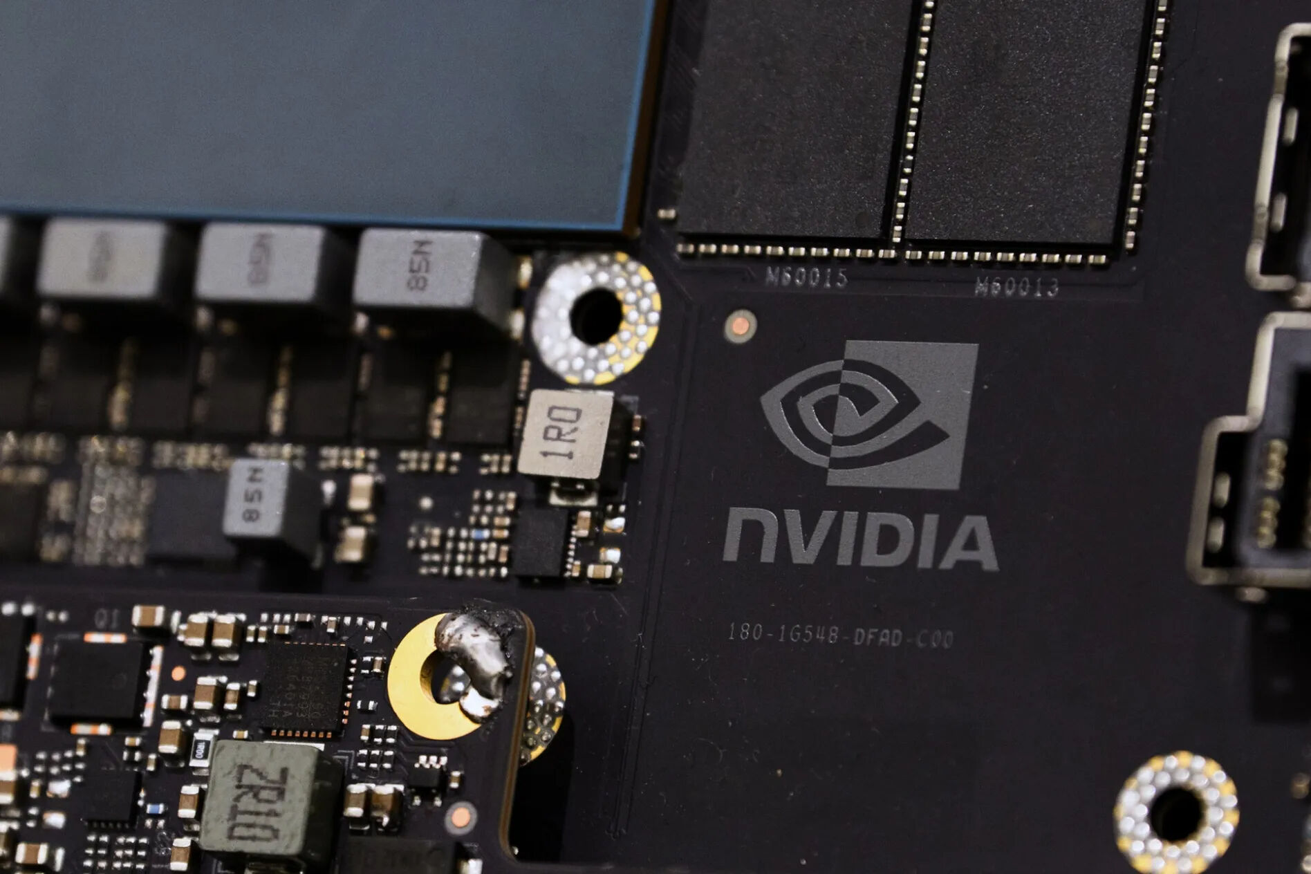 Nvidia, çip satışından ABD'ye pay ödeyecek! Trump'tan açıklama geldi - 3. Resim