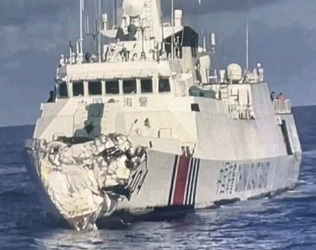 Takip operasyonu fiyaskoyla bitti: Çin donanması kendi sahil güvenlik gemisine çarptı! - 1. Resim