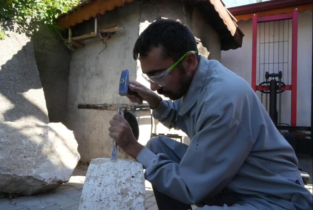 Yüzyıllardır süren gelenek! Ev elektriği ile çalışıyor... Yapması 1 ay sürüyor Yüzyıllardır süren gelenek! Ev elektriği ile çalışıyor... Yapması 1 ay sürüyor - 1. Resim
