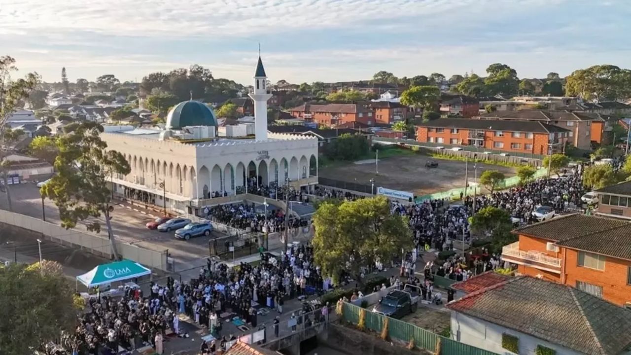 Hoparlörden ezan okuma girişimi Avustralya'yı karıştırdı! ''Kiliseden çan çalıyor ama...'' Hoparlörden ezan okuma girişimi Avustralya'yı karıştırdı! ''Kiliseden çan çalıyor ama...''
