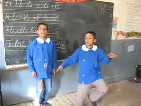 Mavi okul önlükleriyle ‘Bas Gaza’ şarkısını söyleyen çocuklar büyüdü! Son halleri herkesi şaşırttı - 1. Resim