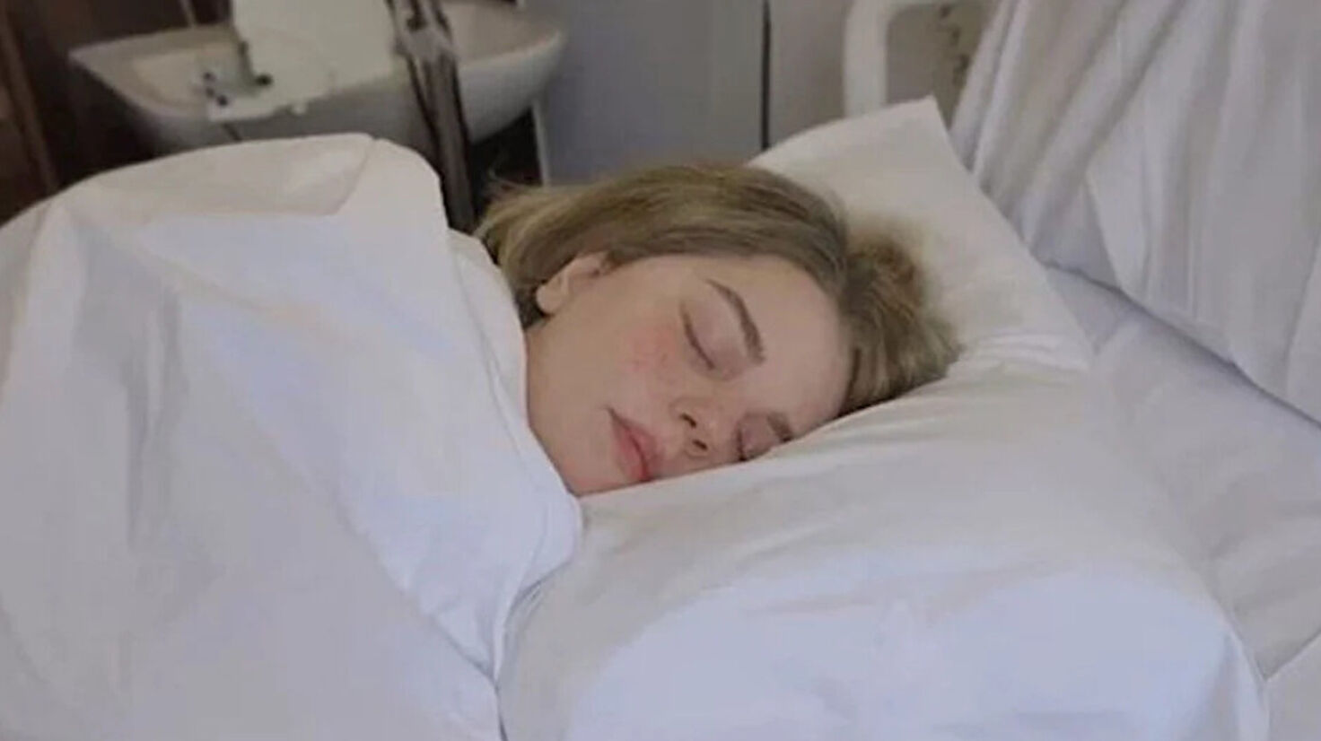 Sosyal medya Evre Başak Clarke olayını konuşuyor: Evre Başak Clarke kimdir? - 2. Resim