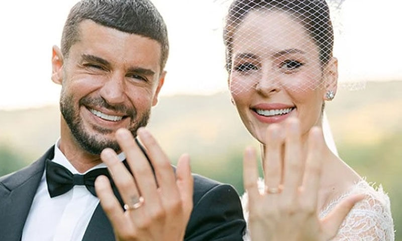 Tuğ&ccedil;e Aral canlı yayında Berk Oktay'ın taciz mesajlarını ifşa etti! &ldquo;Ne cesaret, midem bulandı!&rdquo; - 1. Resim