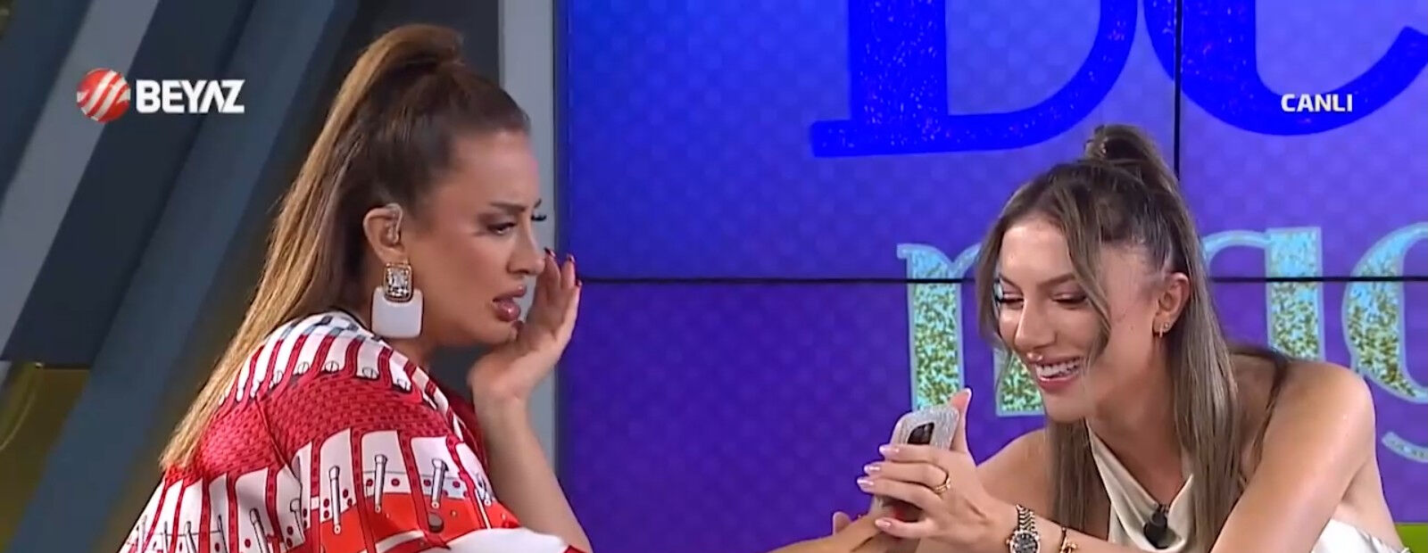 Tuğ&ccedil;e Aral canlı yayında Berk Oktay'ın taciz mesajlarını ifşa etti! &ldquo;Ne cesaret, midem bulandı!&rdquo; - 3. Resim