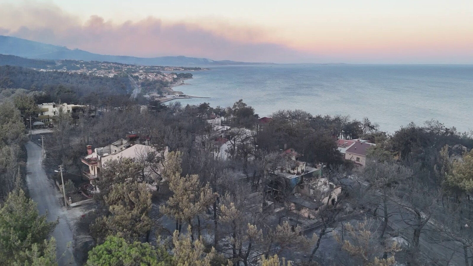Villalar tek tek küle döndü! Çanakkale'de bilanço gün ağarınca ortaya çıktı - 2. Resim
