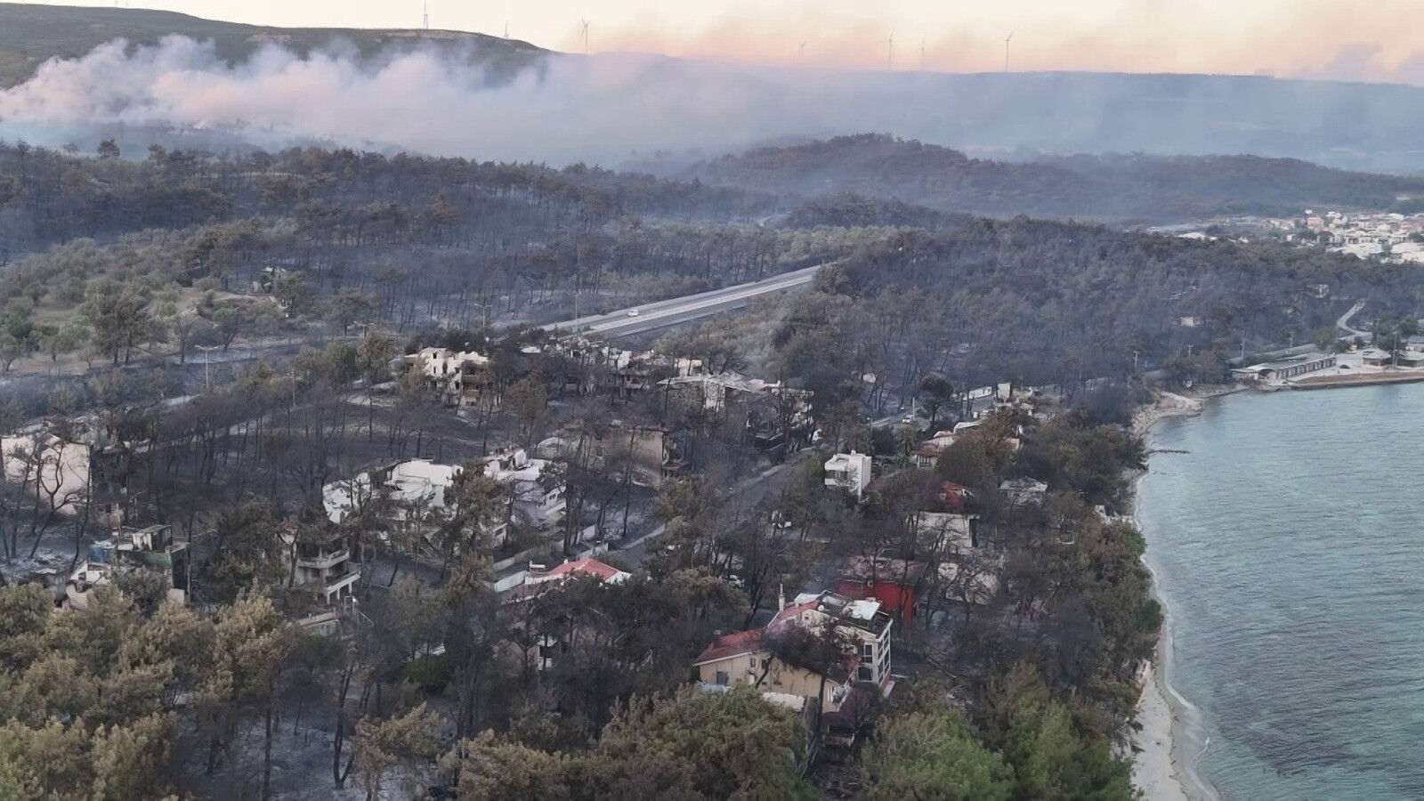 Villalar tek tek küle döndü! Çanakkale'de bilanço gün ağarınca ortaya çıktı - 1. Resim
