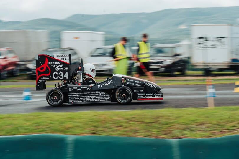 YTÜ Racing, Türk bayrağını Avrupa’da dalgalandırdı - 1. Resim