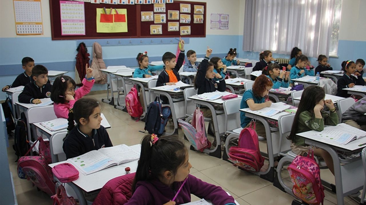 2025 - 2026 eğitim öğretim yılı ne zaman? Ara ve yarıyıl tatilinde takvim belli oldu 2025 - 2026 eğitim öğretim yılı ne zaman? Ara ve yarıyıl tatilinde takvim belli oldu