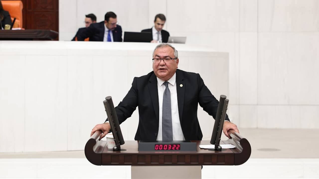 CHP'li vekil doğruladı! 1 büyükşehir, 3 ilçe belediyesi AK Parti'ye geçiyor CHP'li vekil doğruladı! 1 büyükşehir, 3 ilçe belediyesi AK Parti'ye geçiyor - 1. Resim