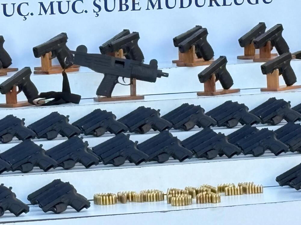 İstanbul'da motosikletli çetelere operasyon! 69 çete üyesi tutuklandı - 1. Resim