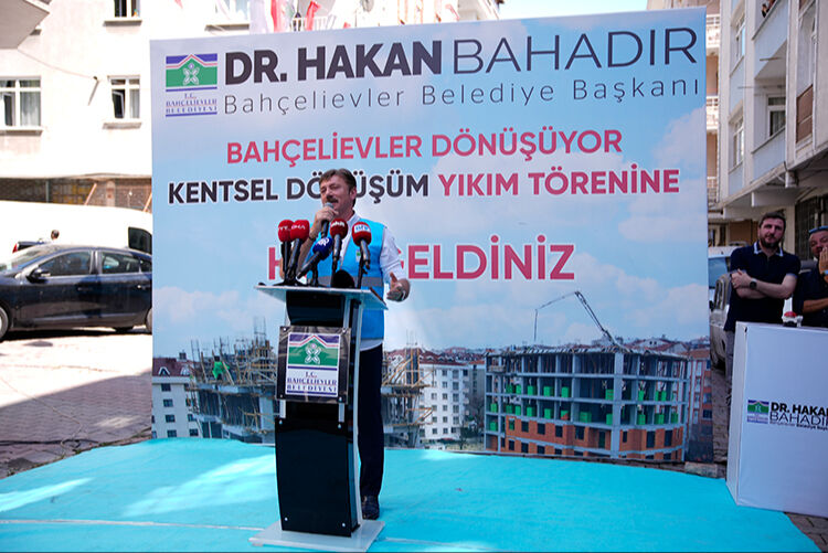 İstanbul Bahçelievler'de Yarısı Bizden kampanyasına rekor ilgi