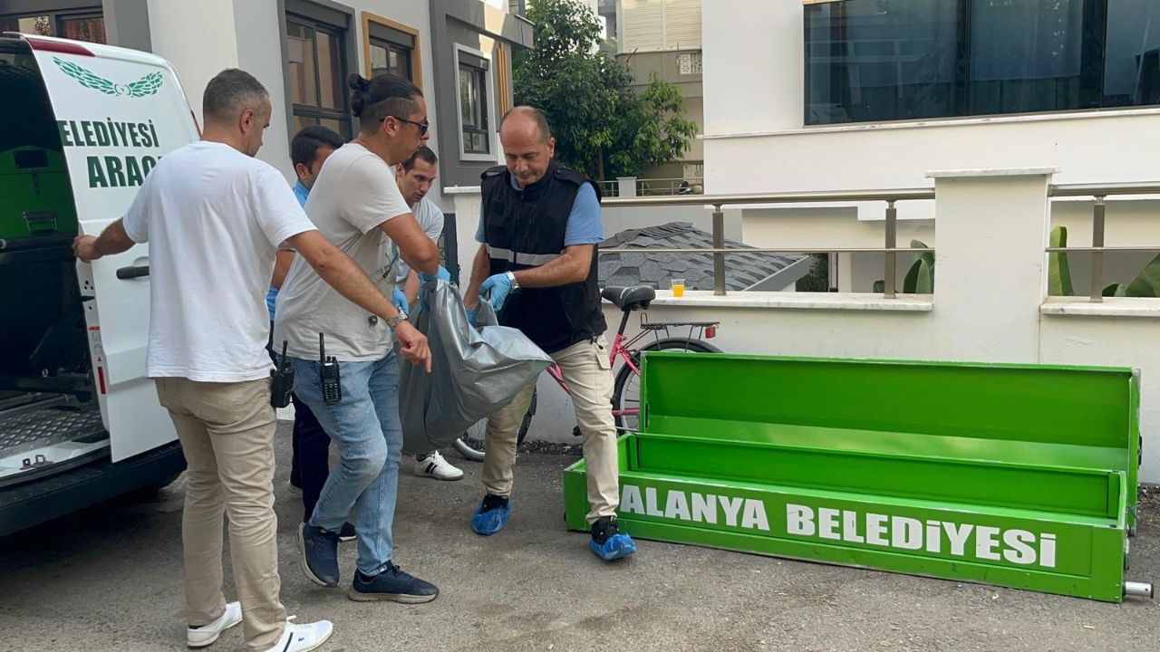 Kiraladığı evde erkek arkadaşını başından vurdu! Emlakçıyı arayıp itiraf etti