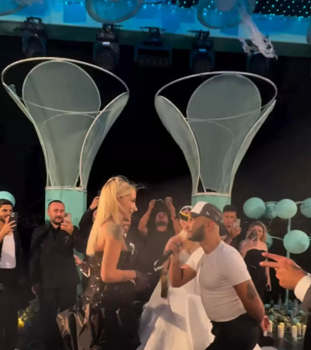 Sürpriz teklif karşısında şoka oldu! Şarkıcı İrem Derici evleniyor: Bakın müstakbel eş adayı kim çıktı... - 3. Resim