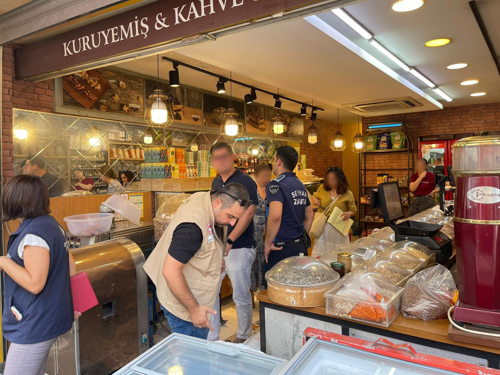 Ünlü kuruyemiş zincirinde böceklenmiş ürün skandalı! Hepsi imha edildi - 1. Resim