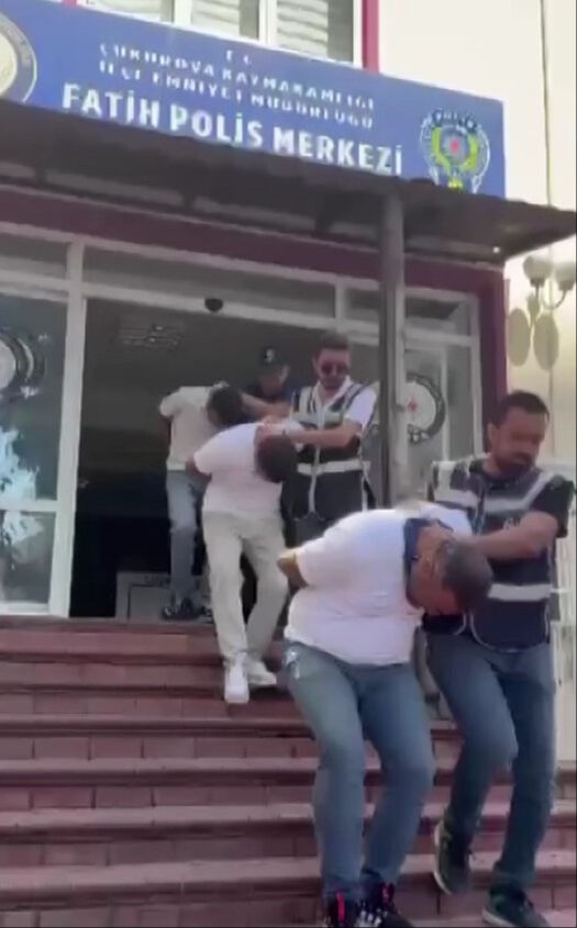 Vicdansızlığın bu kadarı pes dedirtti! Polis kılığına girdiler, çocuğun ameliyat parasını aldılar - 1. Resim