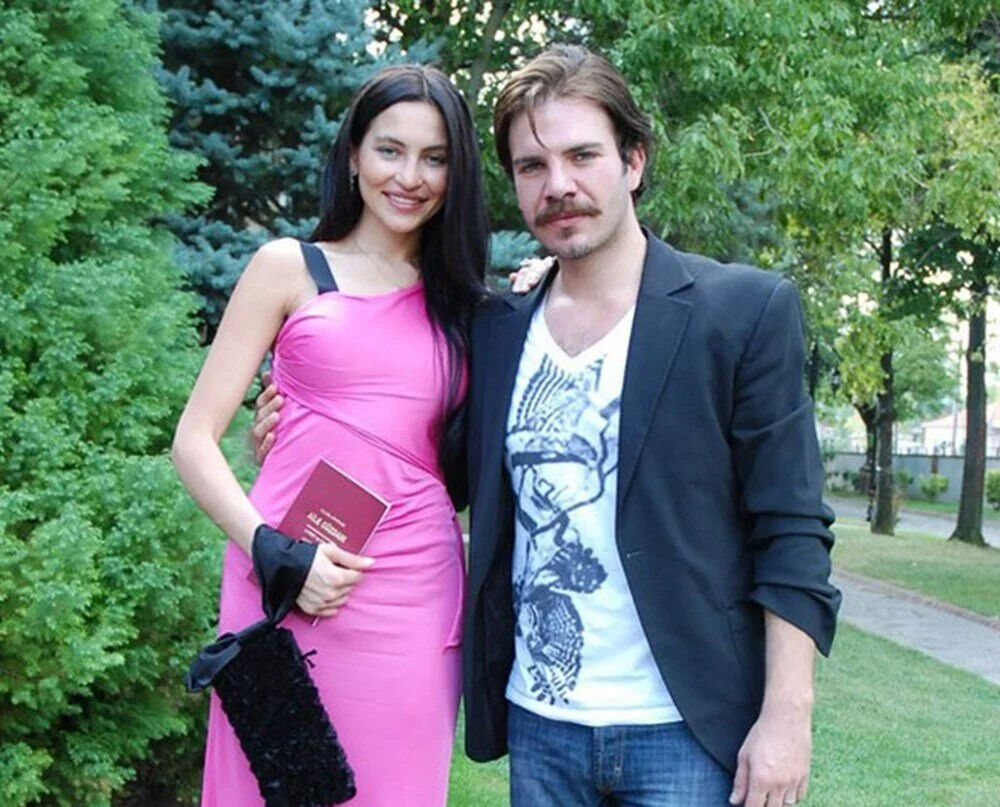 ABD’ye yerleşen Tolga Karel’in Türkiye'de yaşayan 13 yaşındaki oğlu seneler sonra ortaya çıktı! Değişimiyle ağızları açık bıraktı - 1. Resim