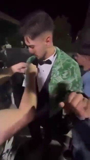 Böylesi az görülür! Düğünde takılan takıyı gören herkes şaşkına döndü - 2. Resim