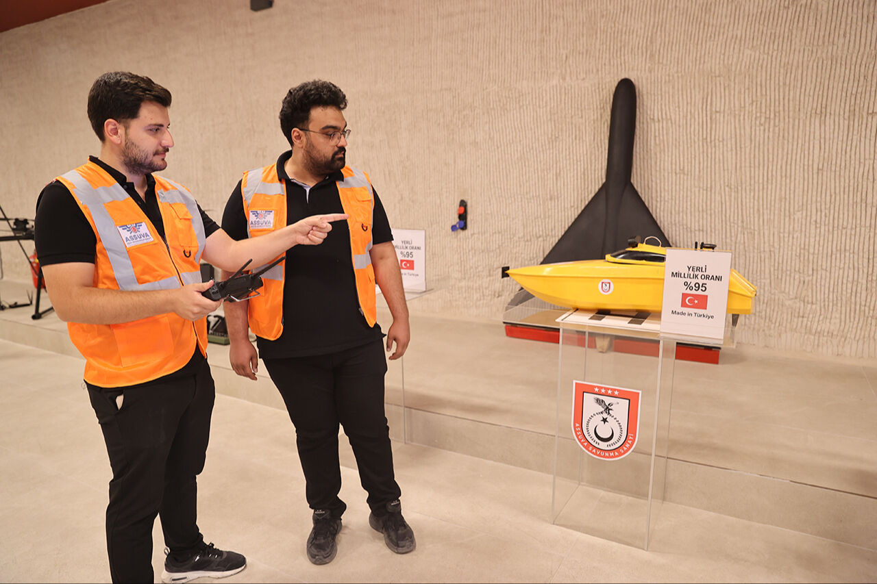 Deniz savaşlarına yön verecek! Patlayıcı taşıyor, su altında keşif yapıyor... Kamikaze bot testleri başarıyla geçti - 1. Resim