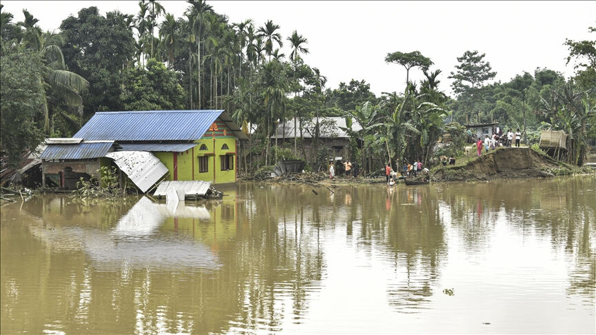 Hindistan felaketi yaşıyor! Yetkililer alarmda: Çok sayıda ölü ve yaralı var - 1. Resim