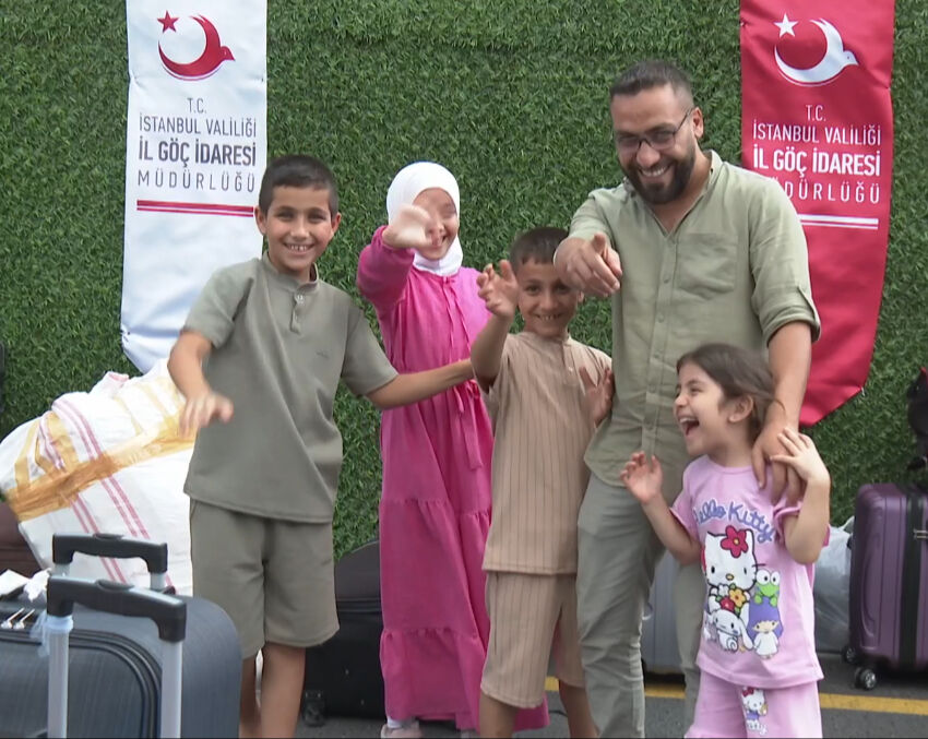 İsrail'in saldırılarına rağmen Suriye'ye dönenlerin sayısı arttı! İşte son durum - 1. Resim