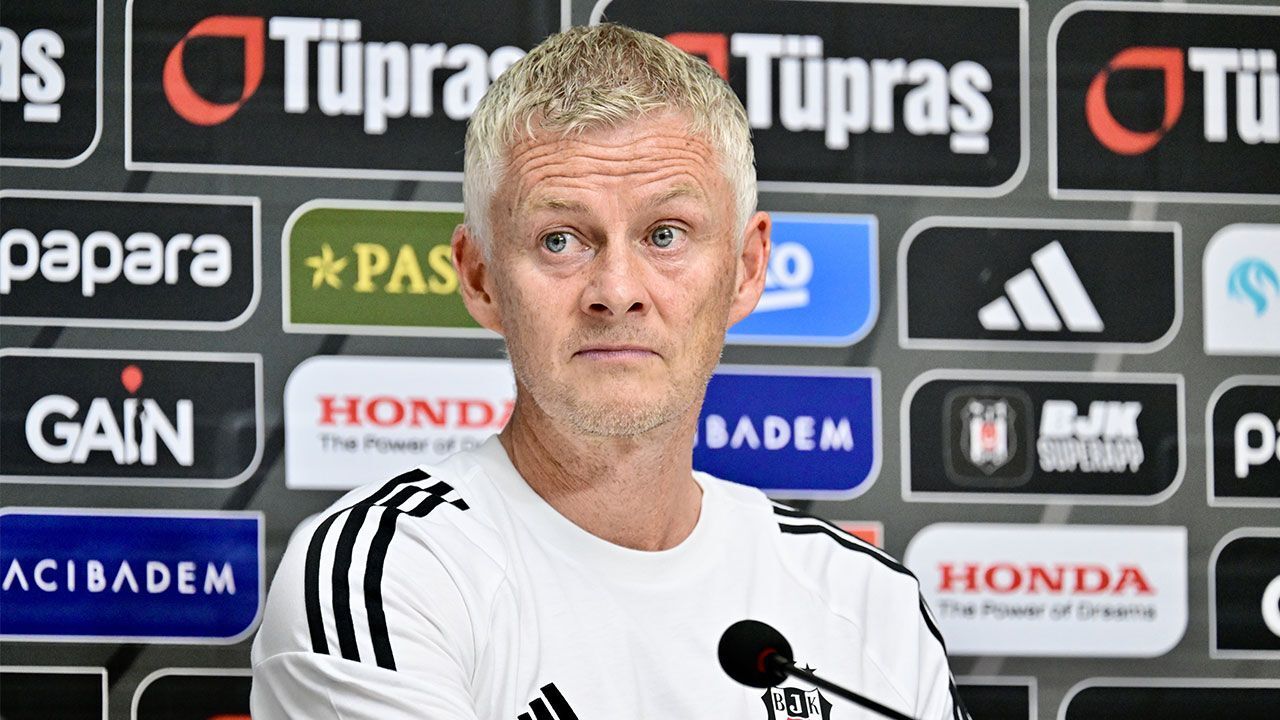 Ole Gunnar Solskjaer, kadro tercihleri için kendisini savundu: Hak eden bu formayı alır Ole Gunnar Solskjaer, kadro tercihleri için kendisini savundu: Hak eden bu formayı alır