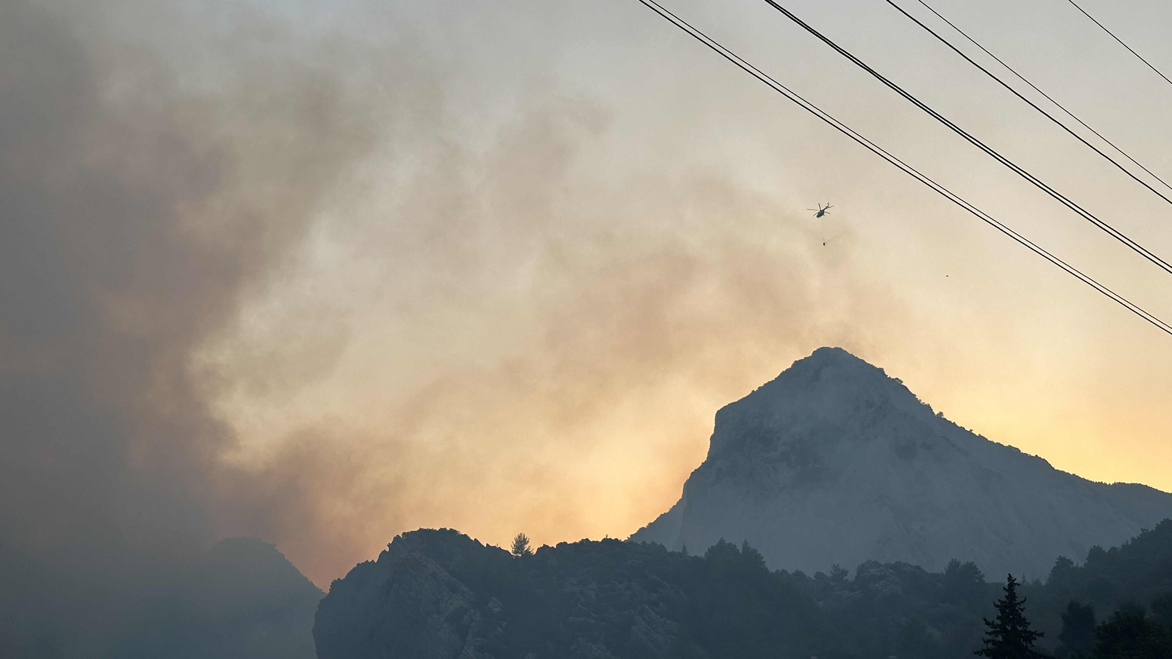 Orman yangınlarında son durum: Mersin'in 2 ilçesinde alevlerle mücadele - 1. Resim