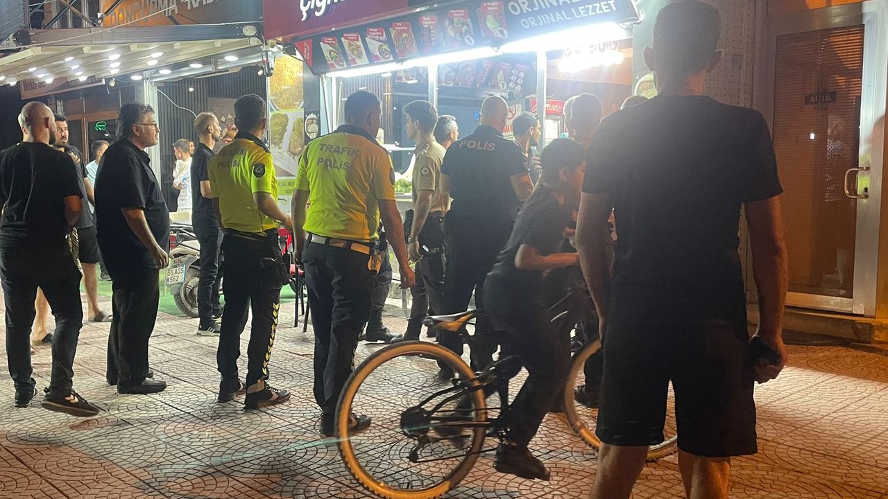 Samsun'da bıçaklı kavga: Yaralıların 2'si de çocuk Samsun'da bıçaklı kavga: Yaralıların 2'si de çocuk