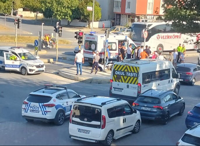 Silivri'de feci kaza kamerada! Yola savrulan 17 yaşındaki sporcu kurtarılamadı - 3. Resim