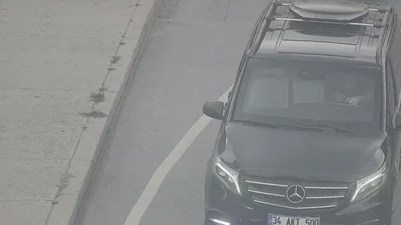 'Yalan' demişti, trafik kayıtları ortaya çıktı! Özgür Özel, suç örgütü lideri Aziz İhsan Aktaş'ın arabasında - 3. Resim