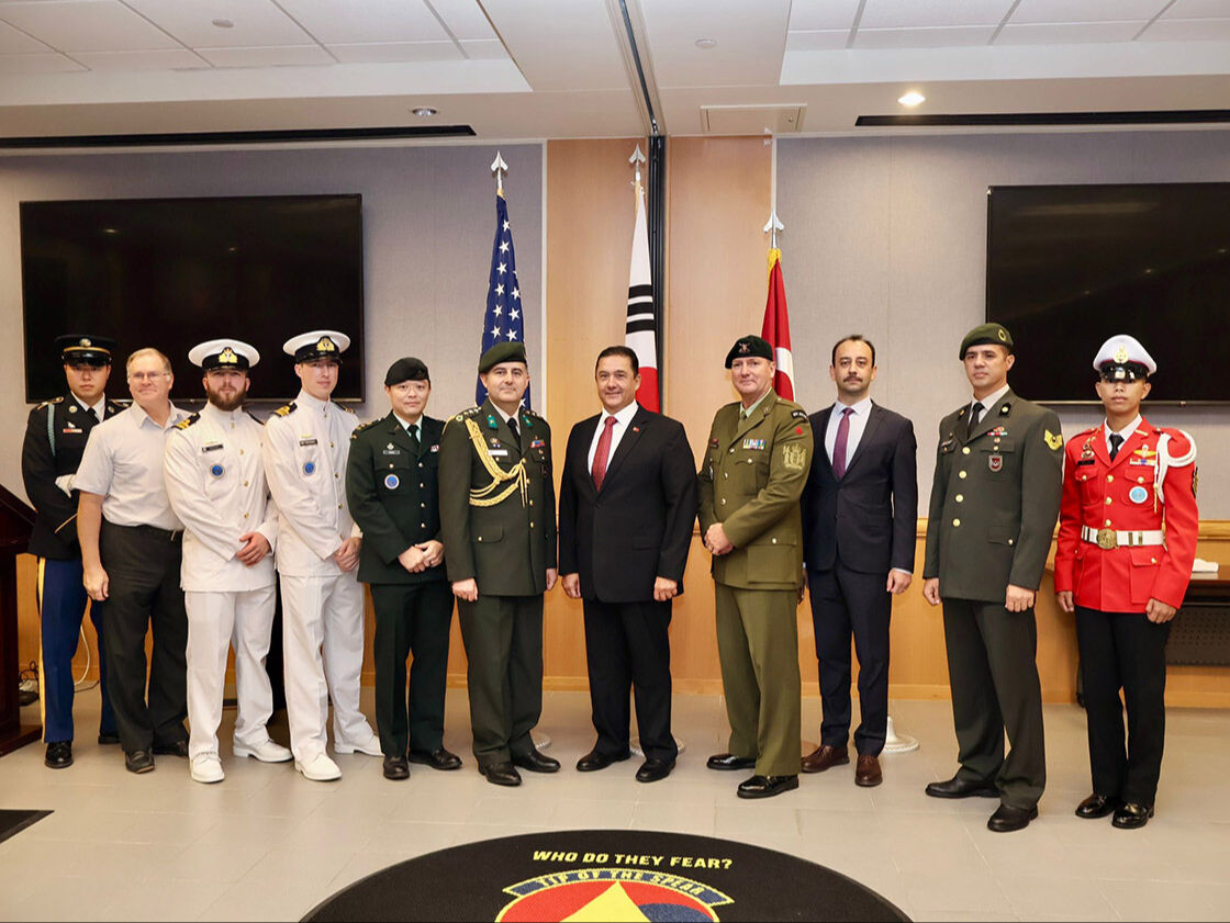 4 Türk askerinin naaşı 75 yıl sonra teslim edildi! Kimlikleri tespit edilecek - 1. Resim