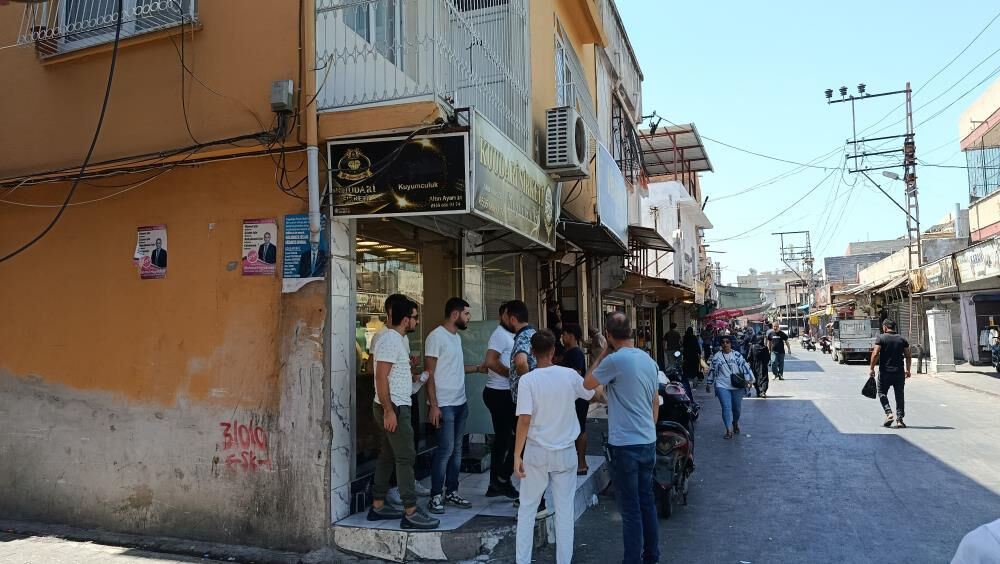 Adana'da dehşet! Kuyumcuda çalışanları vurup 1 kilo altın çaldılar - 1. Resim