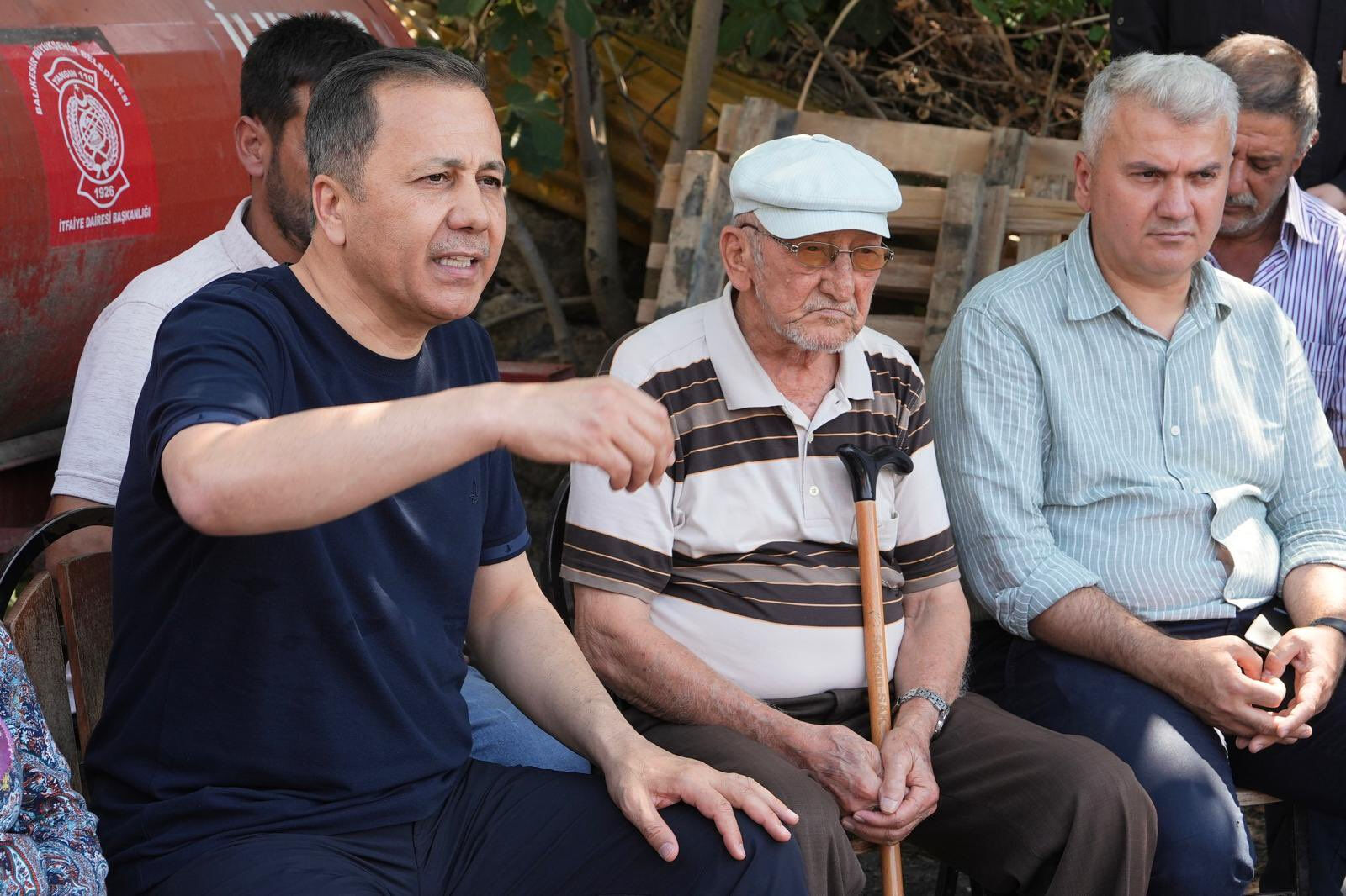 Deprem bölgesine 20 milyon ödenek! Yerlikaya Sındırgı'da açıklamalarda bulundu - 1. Resim