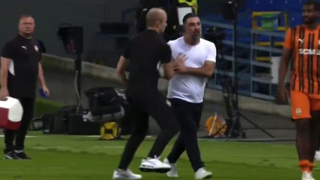 Hakemin üzerine yürümüştü! Sahada çılgına dönen Arda Turan'dan ilk açıklama - 1. Resim