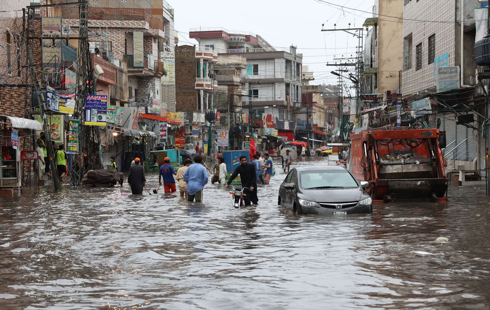 Pakistan'da kabus günleri! 146 kişi sel nedeniyle hayatını kaybetti - 2. Resim