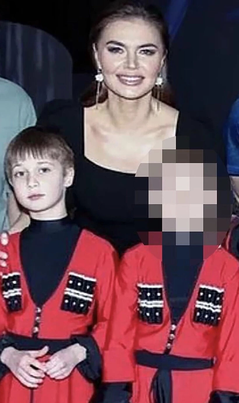 Putin’in sırları bir bir gün yüzüne çıkıyor! Oğlunun fotoğrafları ilk kez yayınlandı: Çocukların masrafları... - 2. Resim