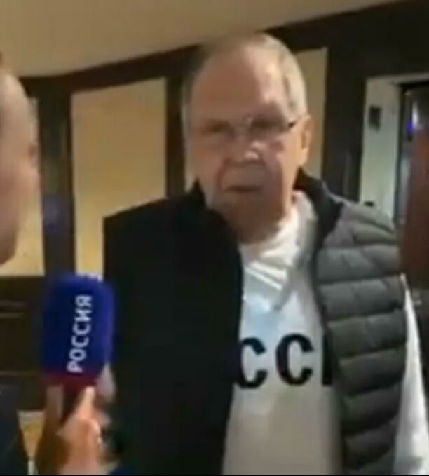 Rus medyası yayınladı! Tarihi buluşma öncesi Lavrov'un giydiği kazak dikkatlerden kaçmadı - 2. Resim