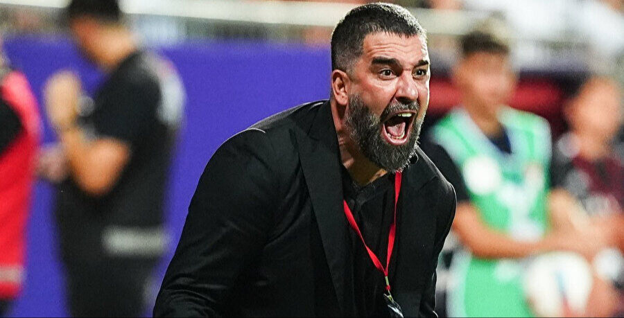 Shakhtar Donetsk elendi mi, Konferans Ligi'ne mi düştü? Arda Turan kırmızı kart gördü! - 1. Resim