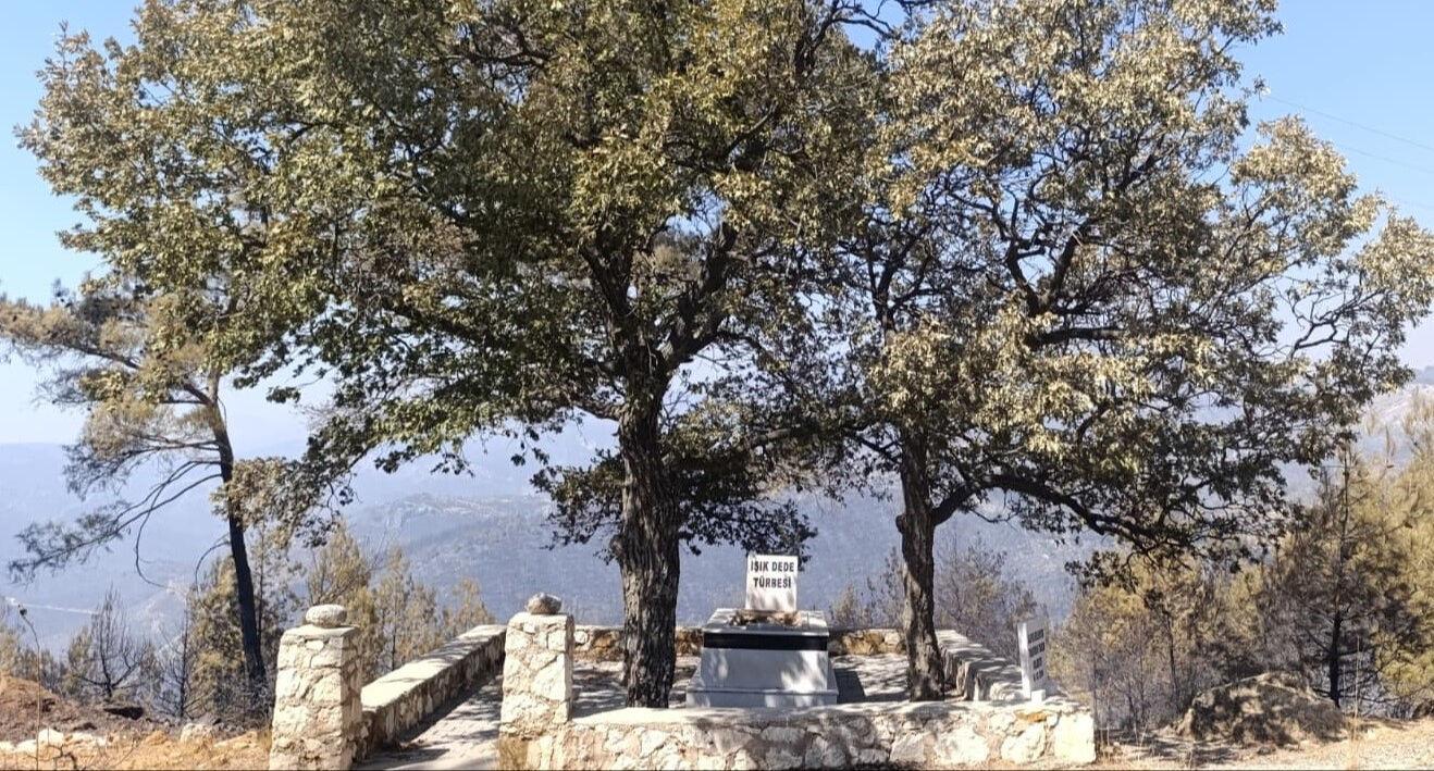 Yangın 3 gündür söndürülemiyor! Alevler sadece onun kabrini yutmadı - 1. Resim