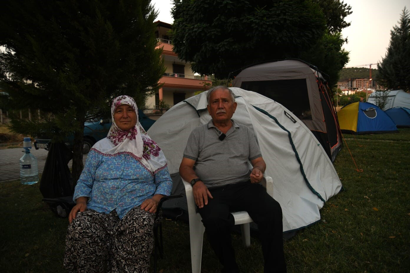 Balıkesirliler evlerine giremiyor! Deprem korkusu 5 gündür sokaklarda yatırıyor - 3. Resim