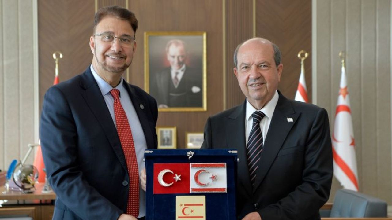 İngiltere’de siyasi skandal! Rumların oyununa geldi: İngiliz vekil istifaya zorlandı