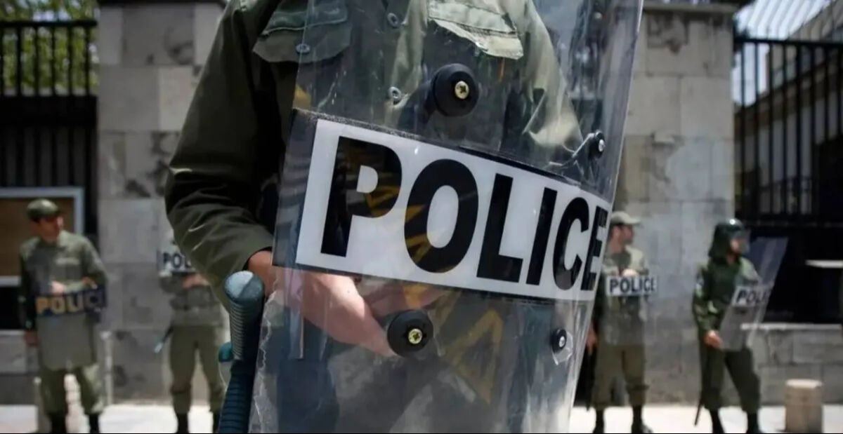 İran’da terör saldırısı! Militanlar polisle çatıştı: Ölü ve yaralılar var - 1. Resim