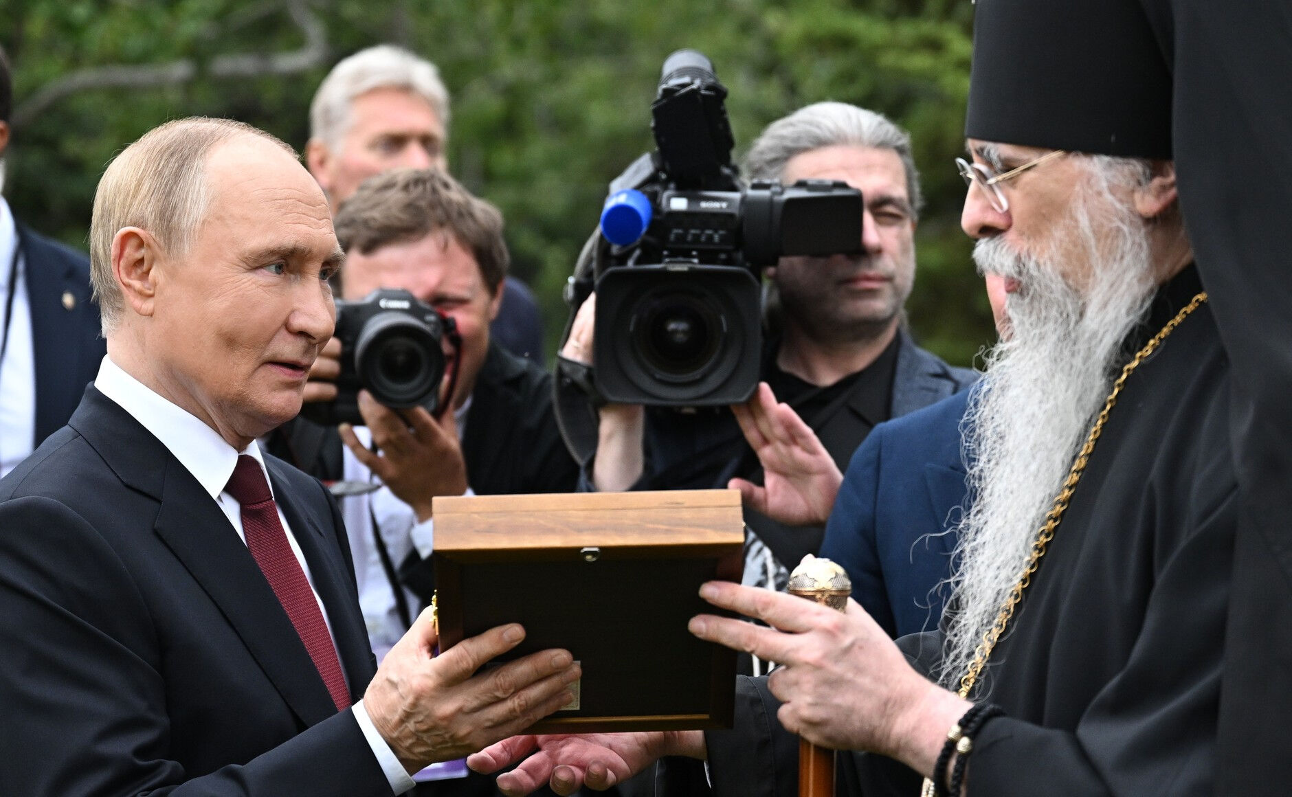 Putin'den Alaska'da sürpriz ziyaret! Trump'la görüşmesinin ardından oraya koştu - 2. Resim