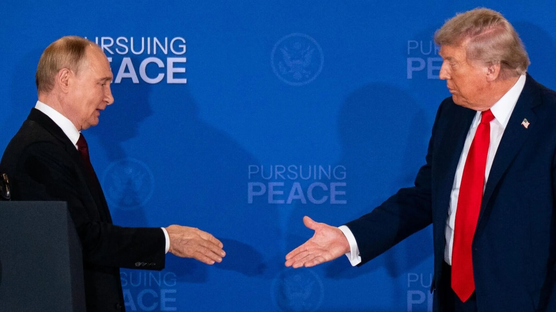 Putin’e barış teklifi gelirken tutuklama tartışmaları alevlendi! Trump ve Avrupa’dan peş peşe açıklamalar - 2. Resim