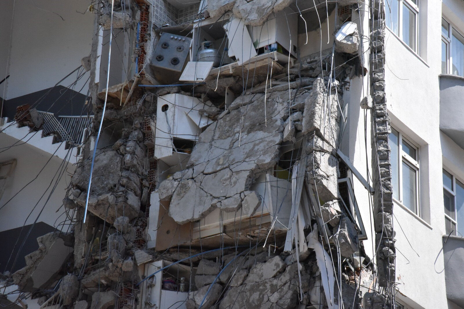 Sındırgı depreminin bilançosu belli oldu! Bakan Kurum, mayıs ayını işaret etti - 2. Resim